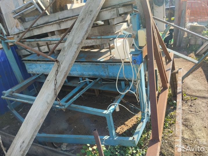 Станок для изготовления керамзитоблоков