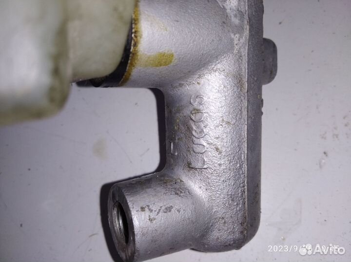 Главный тормозной цилиндр BMW 5-Series E39