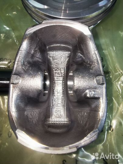Поршень M274 Mercedes Benz Infiniti