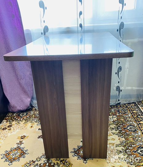 Кухонный стол