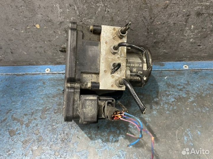 Блок ABS Volkswagen Golf 6