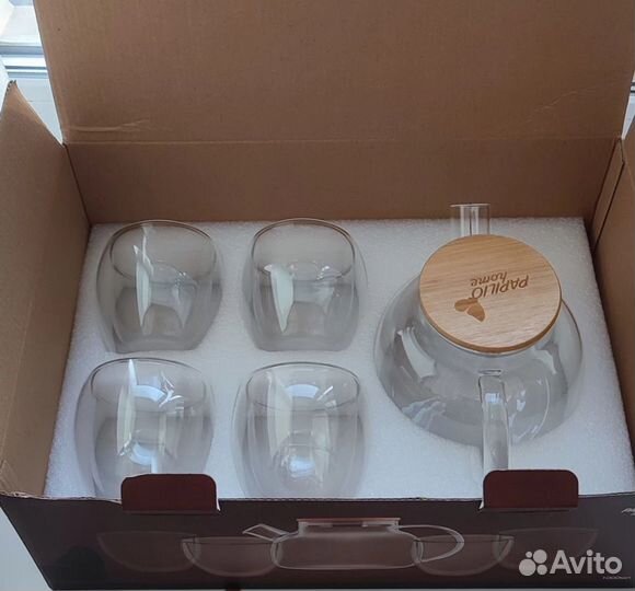 Чайник заварочный и стаканы