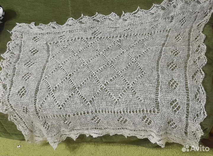 Пуховая косынка белая