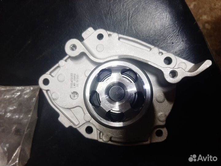 Водяной насос помпа Renault Duster Luzar(10) 2.0