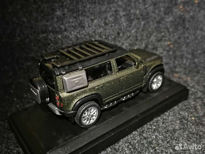 Масштабная модель Land Rover Defender 2019