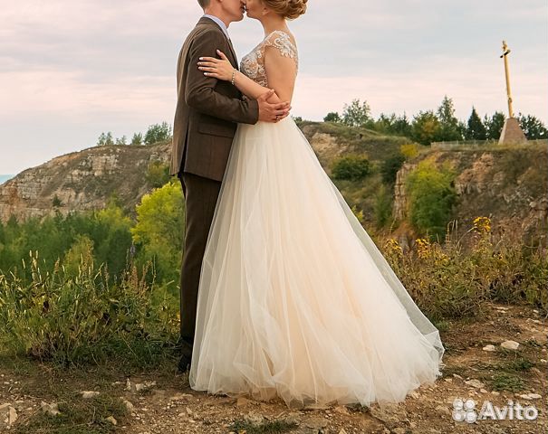 Прекрасное свадебное платье