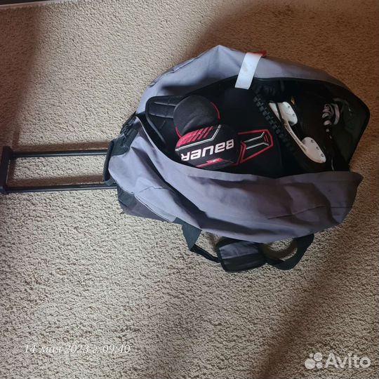 Хоккейная сумка на колёсах