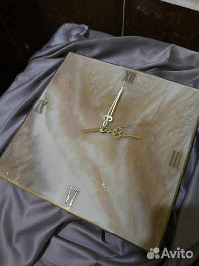 Часы из эпоксидной смолы