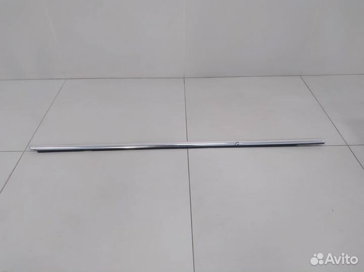 Накладка стекла переднего правого Volkswagen Tigua