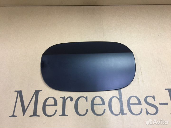 Лючок бака топливного Mercedes W213
