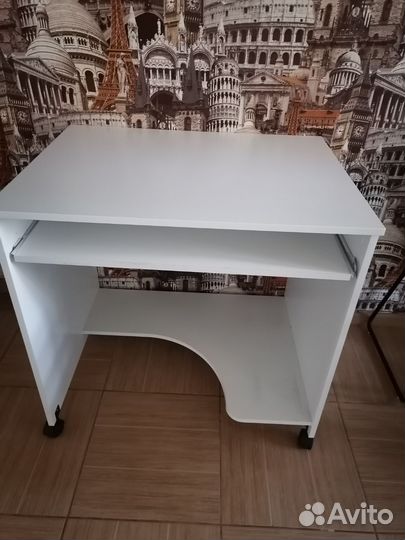 Компьютерный стол