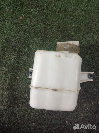 Резонатор воздушного фильтра Toyota Rav4 30