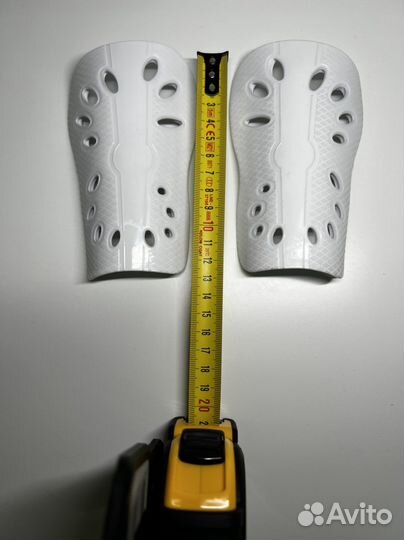 Футбольные щитки детские