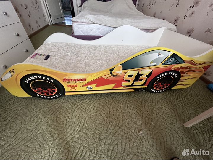 Кровать машина