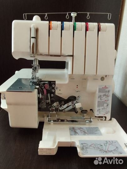 Коверлок merrylock 007