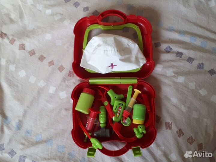 Детский чемоданчик доктора