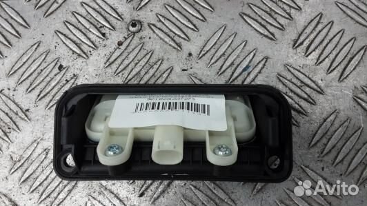 Кнопка замка крышки багажника mercedes benz C-clas