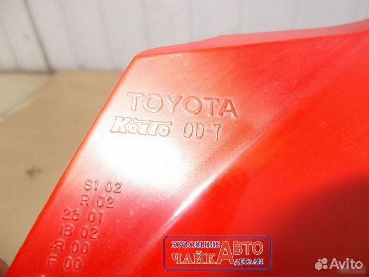 Фонарь задний правый Toyota Camry V70