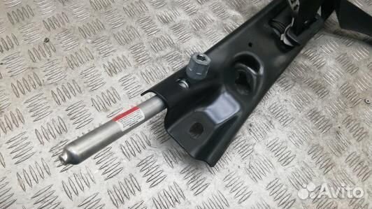 Ремень безопасности с пиропатроном сиденья передне