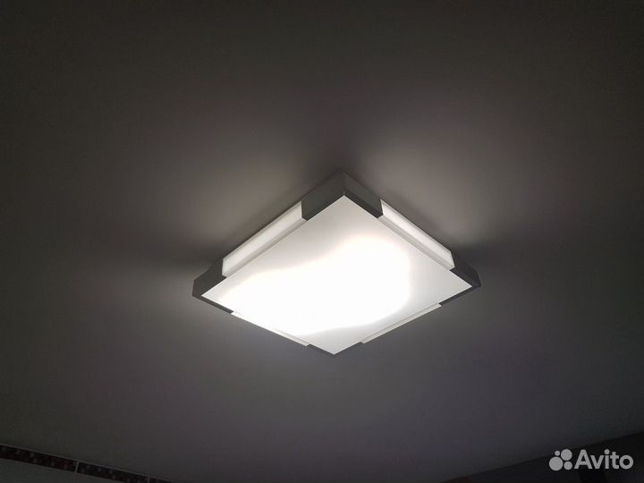 Светильник потолочный