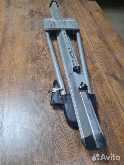 Велокрепление на крышу автомобиля