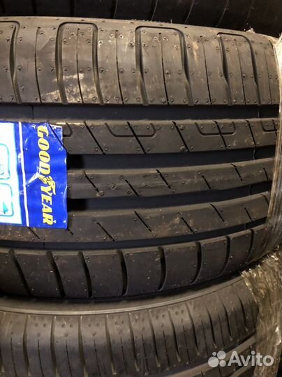 Goodyear EfficientGrip Performance 225/40 R18 92W