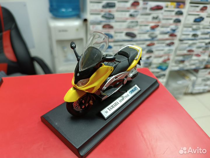 Yamaha XP500 tmax 1:18 Welly