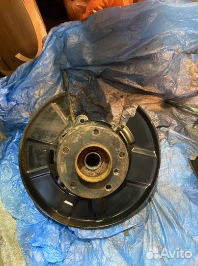 Задние кулаки в сборе на BMW E90