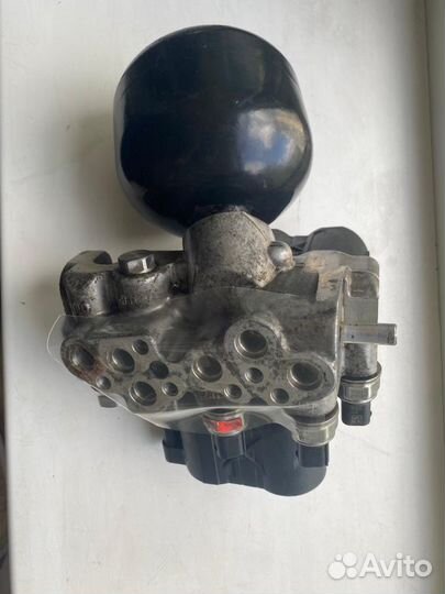 Mercedes блок клапанов гидроподвески 221-216