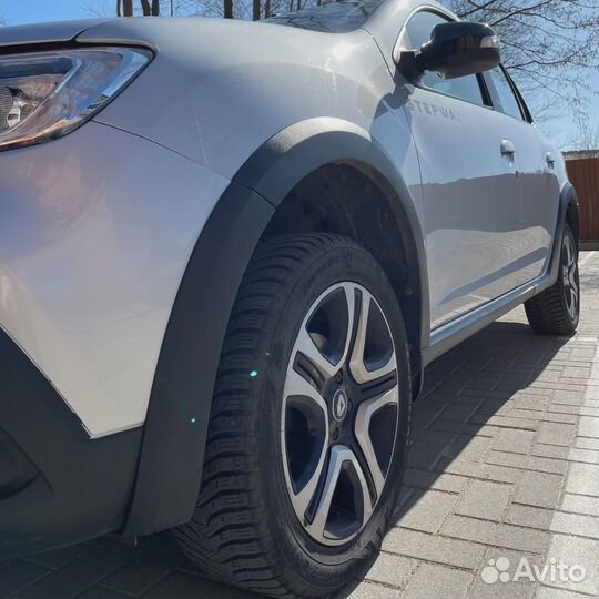 Аренда прокат автомобиля Renault Logan Stepway