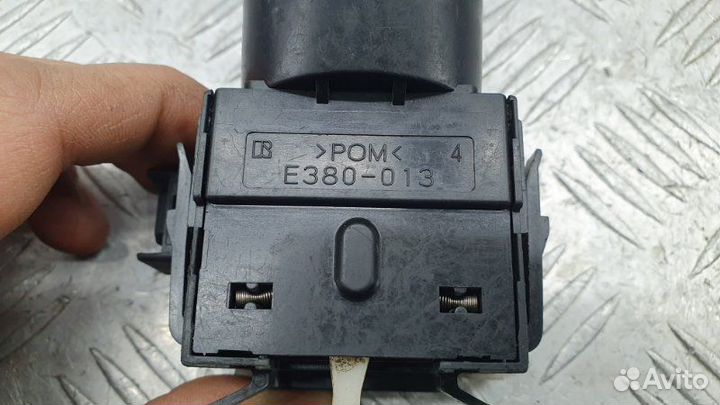 Переключатель поворотов подрулевой Mitsubishi