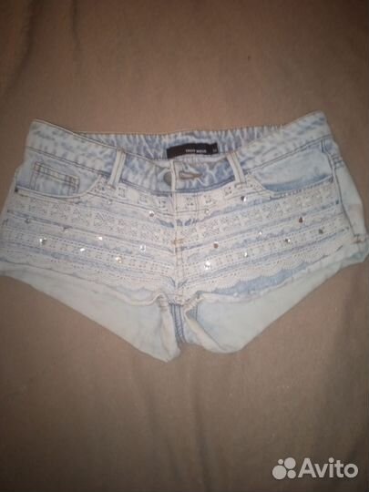 Платье,шорты,джинсы,рубашка,брюки школьные,куртка