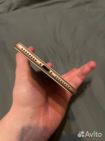 iPhone 8 Plus, 64 ГБ