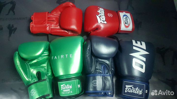 Боксёрские перчатки Twins Fairtex