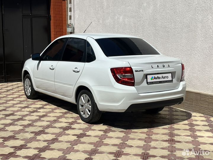 LADA Granta 1.6 МТ, 2023, 24 000 км