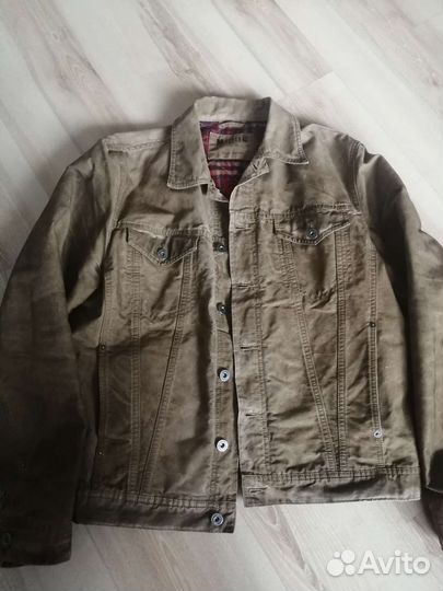 Джинсовая куртка