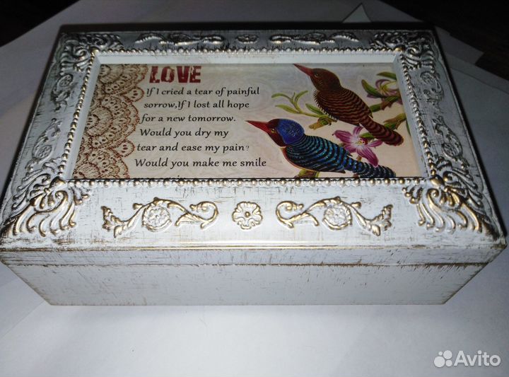 Шкатулка механическая музыкальная