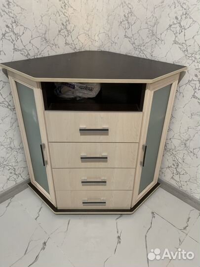 Шкафы и комоды бу