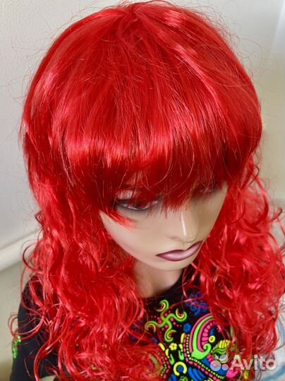 Парик кудрявый красный, малиновый розовый флюрный