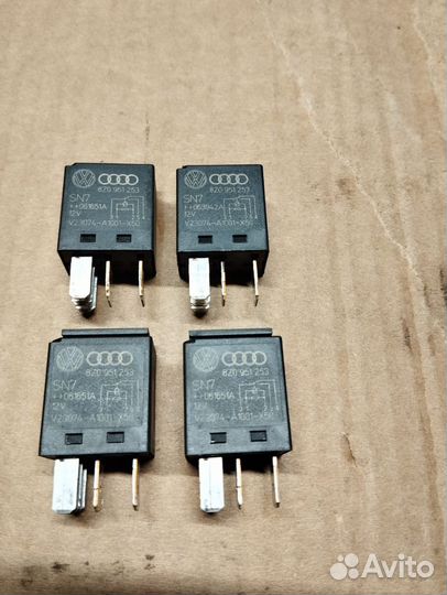 Реле 395 Audi VW Porsche Skoda 8Z0951253