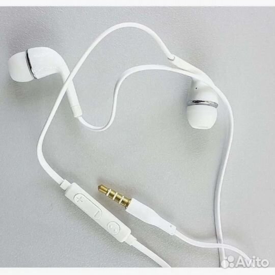 Проводные наушники Samsung