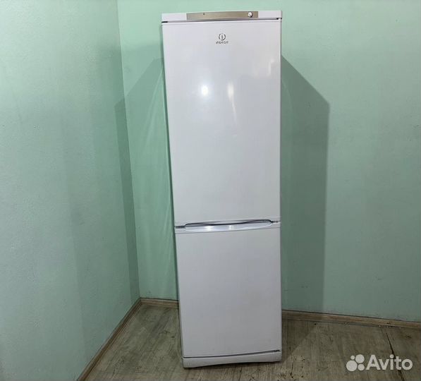 Холодильник indesit by