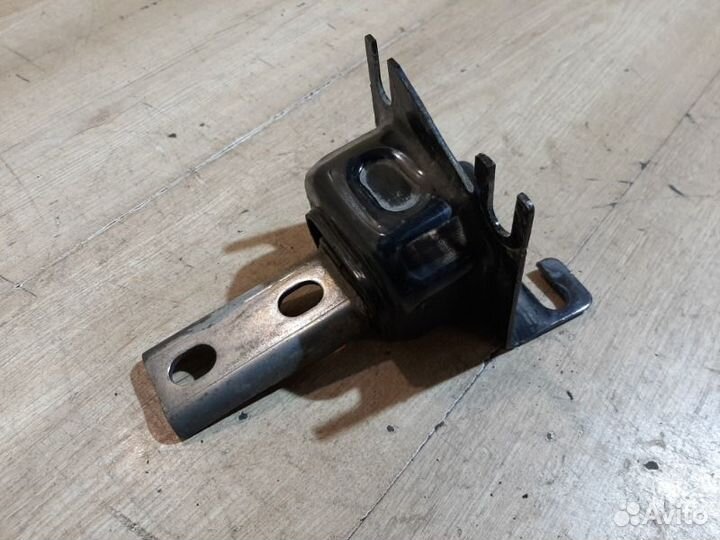 Опора двигателя левая Renault Logan 2 sedan 1.6