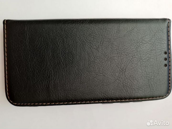 Чехол на телефон