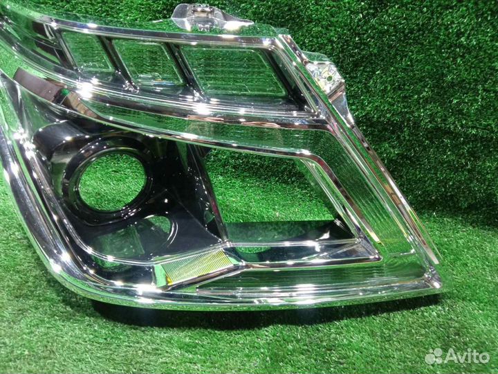 Маска фары Patrol (10-14) R б/у