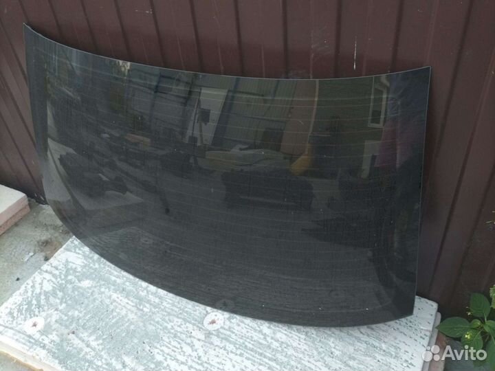 Volkswagen polo 5- стекло заднее