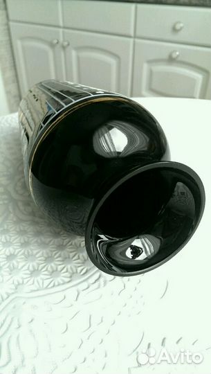 Ваза чёрная с росписью