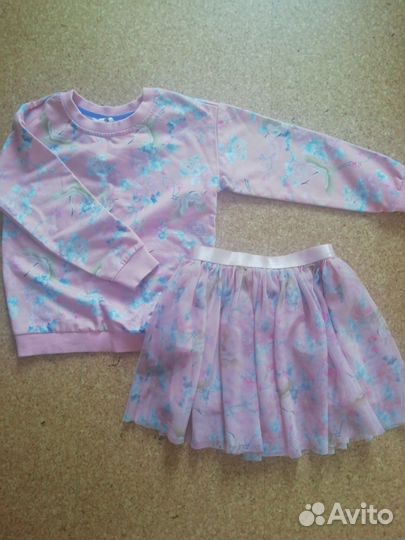 Вещи для девочки от р. 104-122