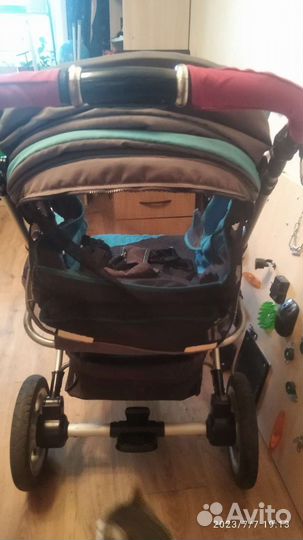 Прогулочная коляска