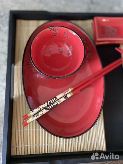 Набор посуды для суши и роллов